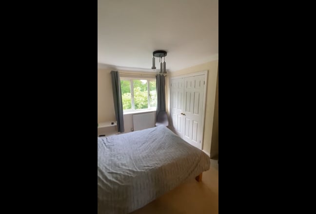 Double Room en-suite in Redhill Main Photo