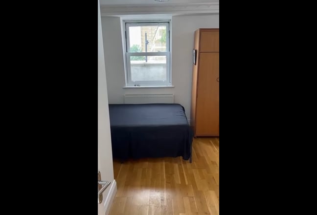 Amazing Offer! Studio Flat - Roman Road E3 Main Photo