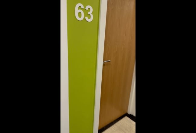Studio in the center only 600 per month  Main Photo