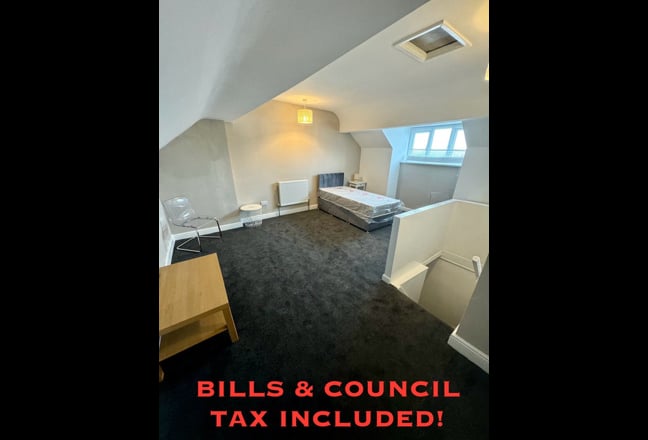 **Furnished Spacious Room - Bills inclusive** Main Photo