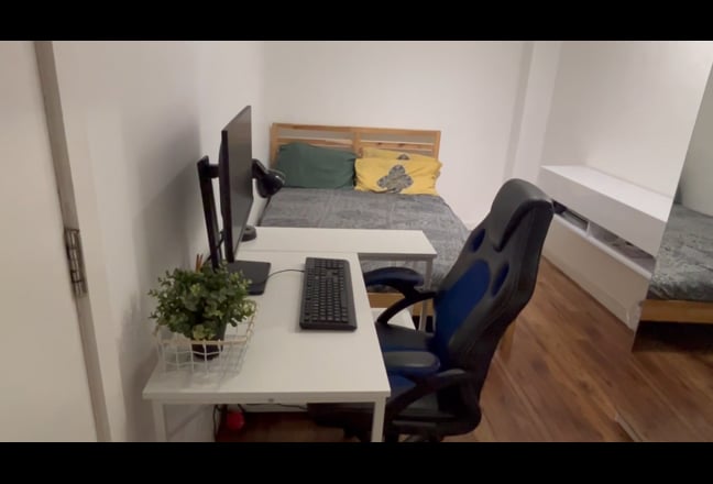 Double Room in North Greewich - All bills Included Main Photo