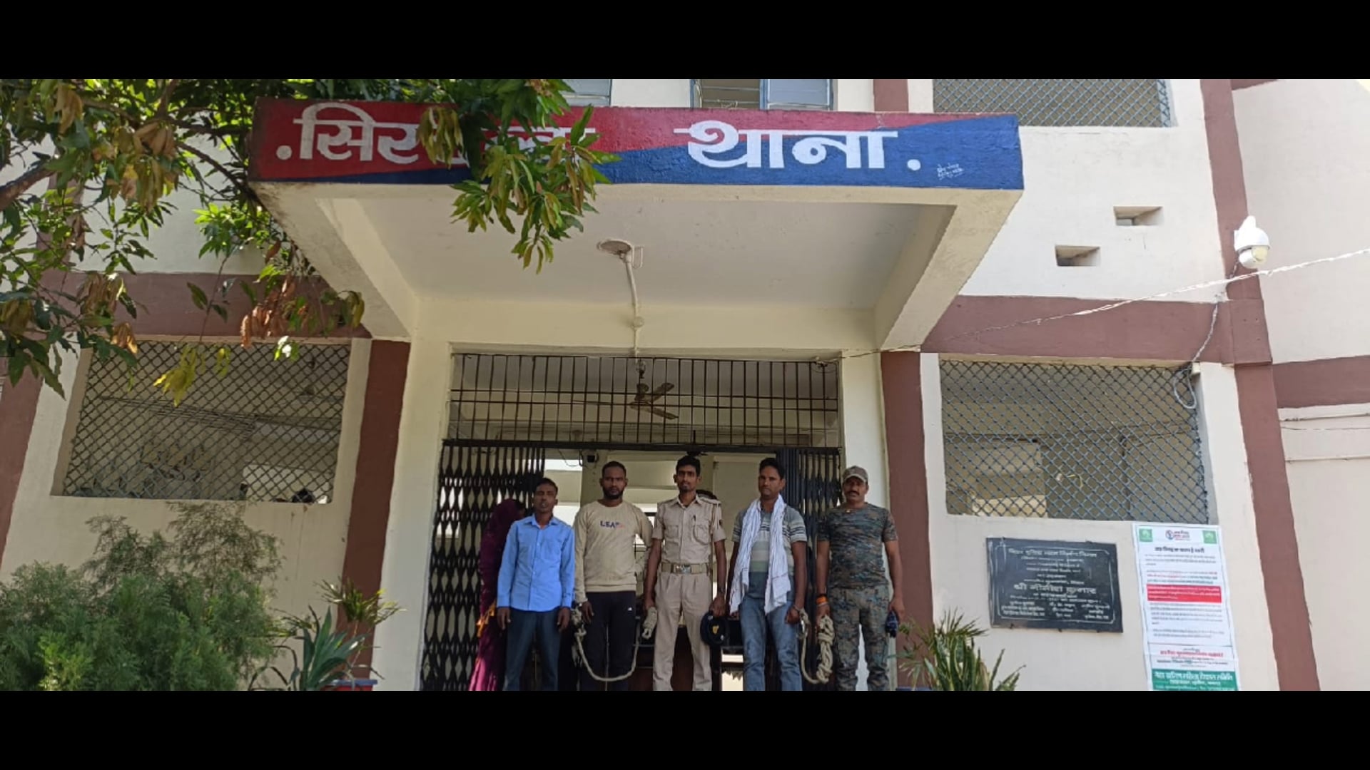 फरार 3 वारंटी गिरफ्तार भेजे गए न्यायालय