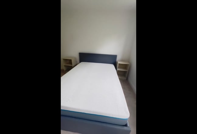 Double Room in a Quiet Location &pound;490 (Mn-Fr)- &pound;600 Main Photo