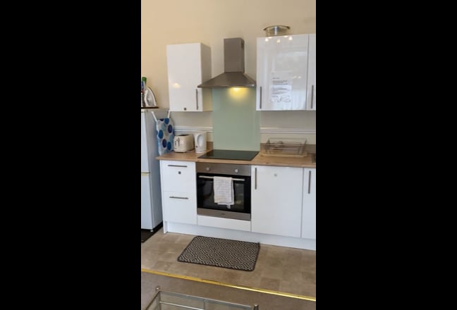 Holburn St, Bills included, free parking. Main Photo