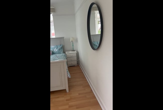 Bedroom available in lovely period house  Main Photo