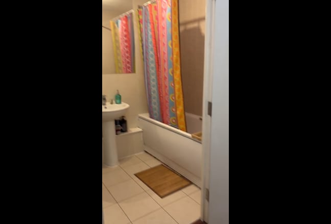Modern Central Flat Share Main Photo