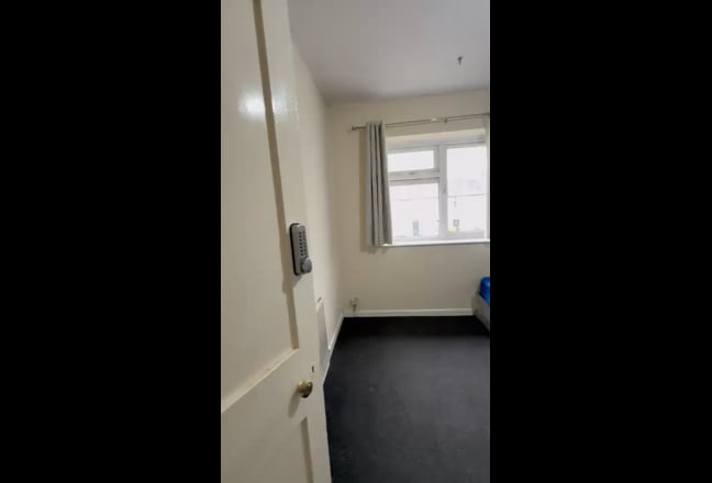 2 Spacious Bedrooms Near Chadwell Heath Station Main Photo