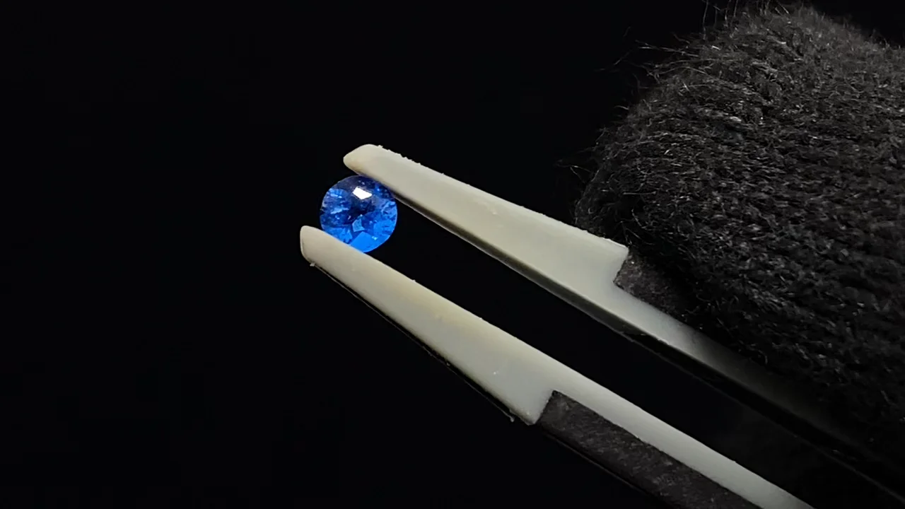 動画】【1点もの】宝石質アウイナイトAAA ルース ファセットカット 1粒