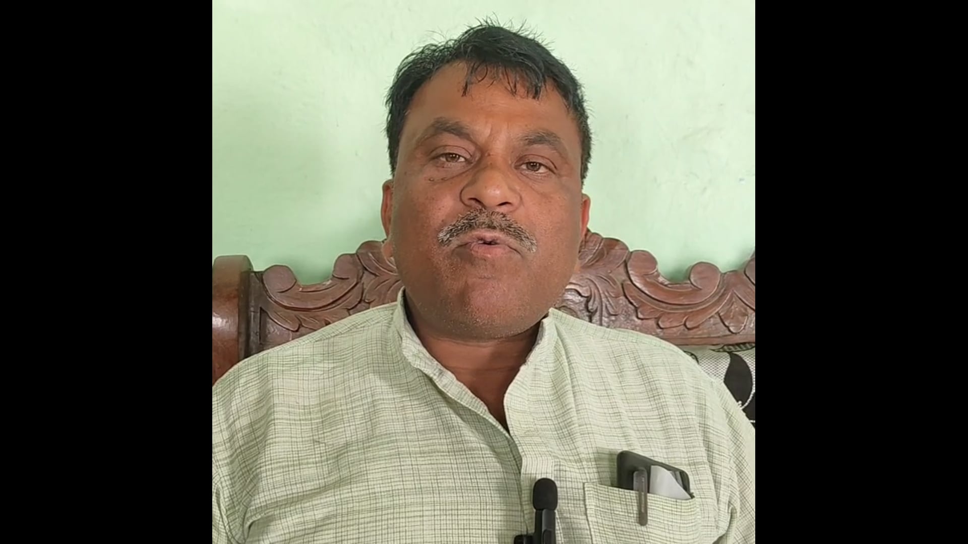 स्वास्थ्य महकमे में नई हलचल! सांसद प्रतिनिधि मो. नेजामुद्दीन अंसारी ने गिनाईं अनुमंडलीय अस्पताल की कमियां, मंत्री निशांत कुमार से सुधार की लगाई गुहार।"