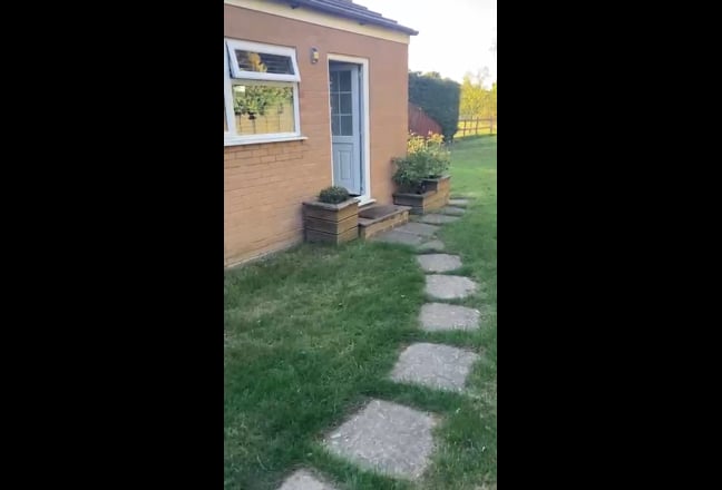 2 bed property furnished , including bills to let Main Photo
