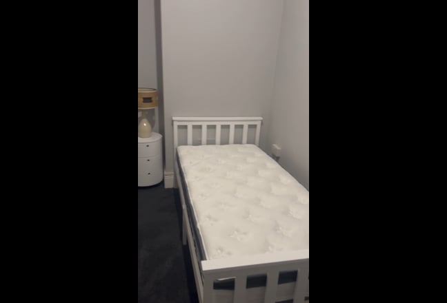 Single Room Available Near Highbury Hospital NG6 Main Photo