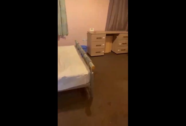 A spacious room Available to rent  Main Photo
