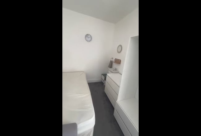 Lovely house share close to walsall town center! Main Photo
