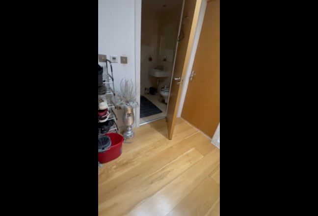Top floor Windsor London Heathrow Views  Main Photo