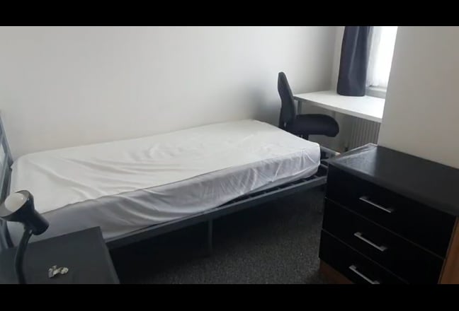 Single ensuite Nr Meadowhall Main Photo
