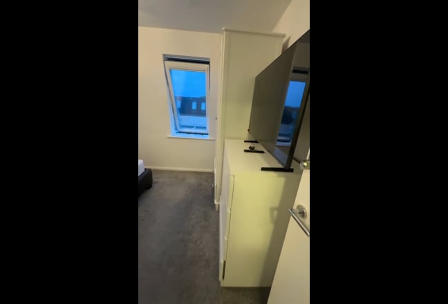 Double en-suite room in large house po2  Main Photo