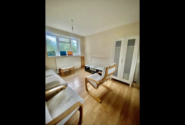 Short term Double Room Near Battersea  Park 🌟   Main Photo