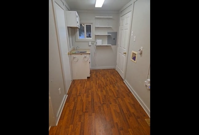 Single car garage for rent Main Photo