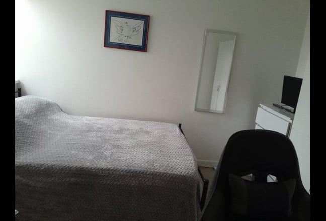 Comfy Single Room In Friendly Portsmouth Home Main Photo