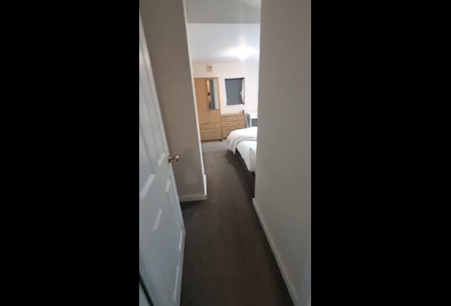 Double in social house, great location, bills incl Main Photo
