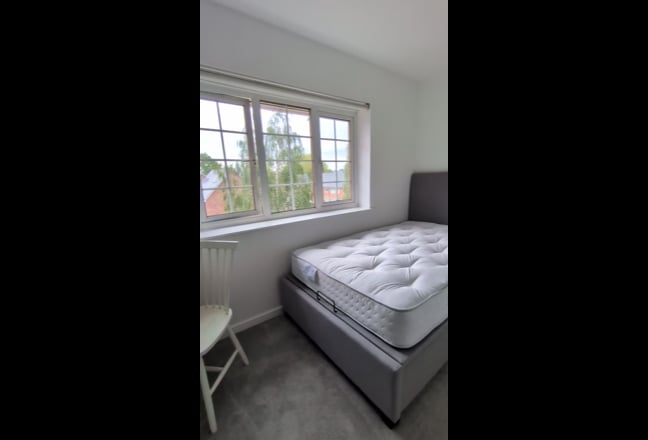 Newly decorated and furnished double bedroom Main Photo