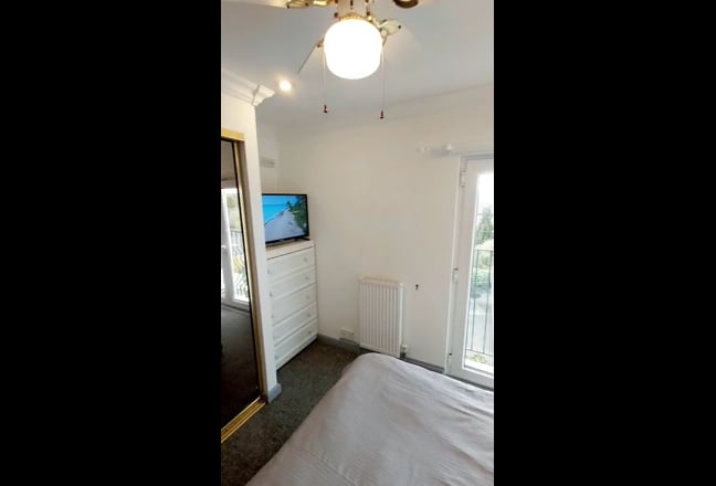 Immaculate, Large En-Suite Room  All Bills Inc Main Photo