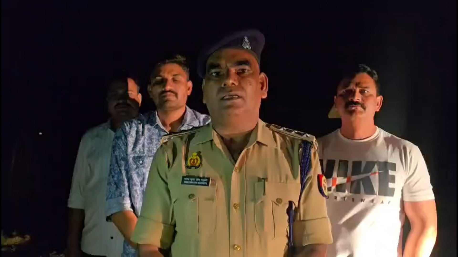 दिलीपपुर पुलिस की बदमाशों से मुठभेड़ दो अभियुक्त गोली लगने से गिरफ्तार#latest_news 