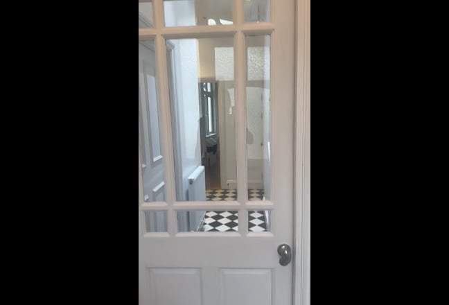 Ground & First Floor Modern Victorian Flat Main Photo