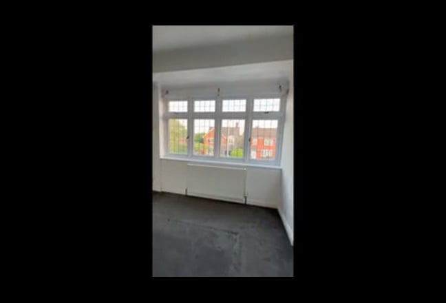 3-Bedroom House with Garden & Parking – Romford Main Photo