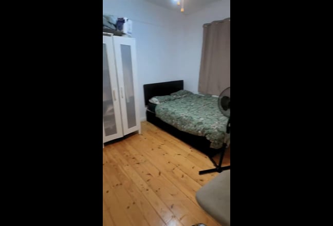 Double Bedroom - All Bills Included - Furnished. Main Photo