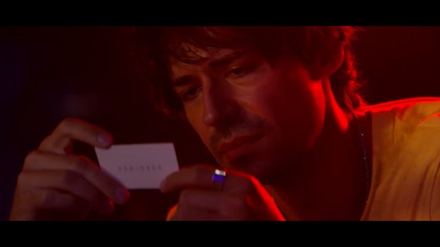 How to Disappear Completely and Never Be Found — Trailer