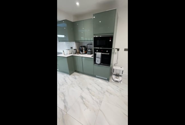 Spacious Double Rooms in Rochester  Main Photo