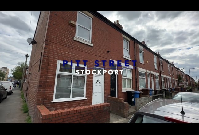 New Ensuite Room, 5Mins to Stockport Train Station Main Photo