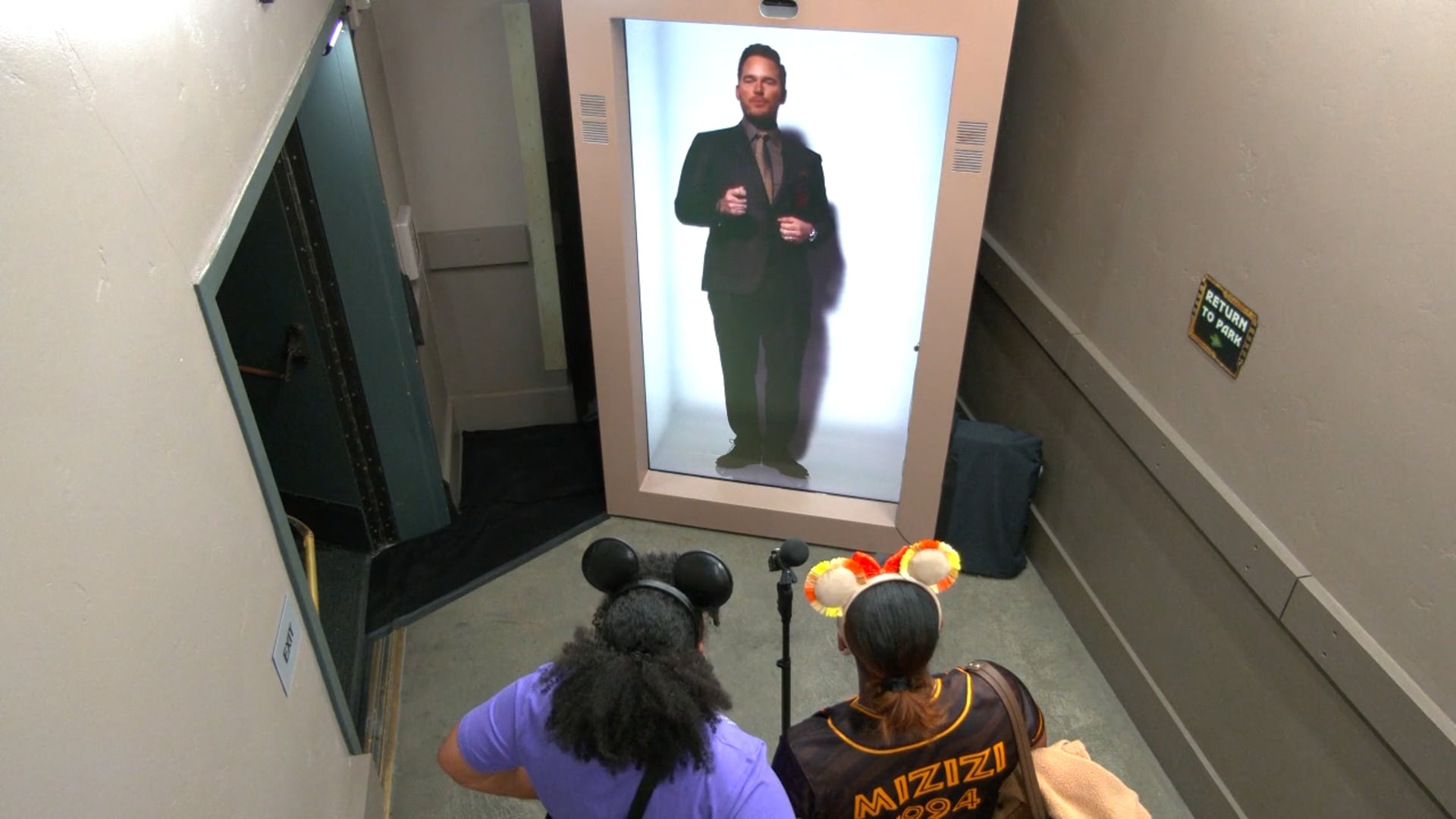 Chris Pratt Live Halogram Prank at Disneyland