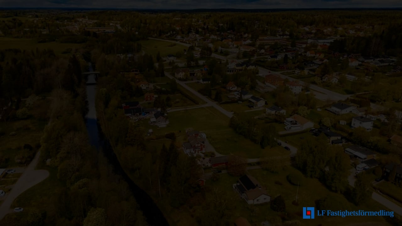 4 rum Villa på Ålundavägen 15 Kolsva Köpings kommun - video