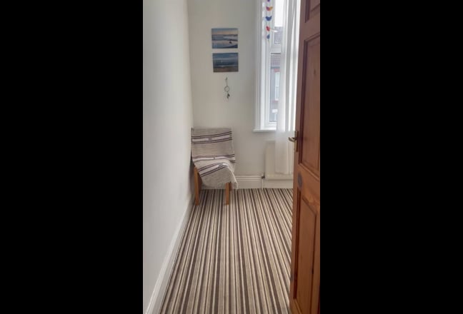 Single room unfurnished  Main Photo