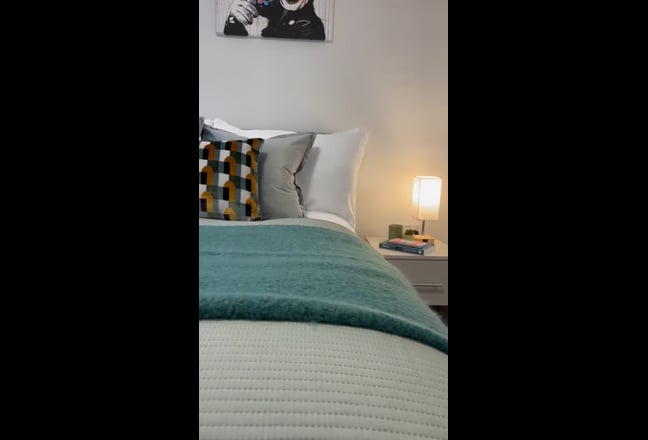 Ensuite+Kitchenette | 10min to Mcr 🚆 | Parking 🚗 Main Photo