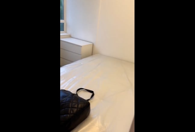 Short Term - Room for rent (21st May– 26th June) Main Photo