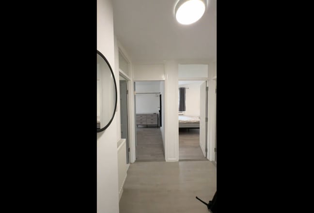 3 double beds, new kitchen, Zone 2 Main Photo