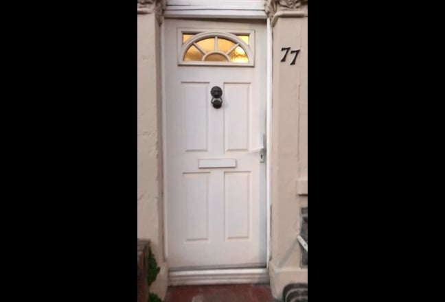 Professional Shared House (Double room) Main Photo