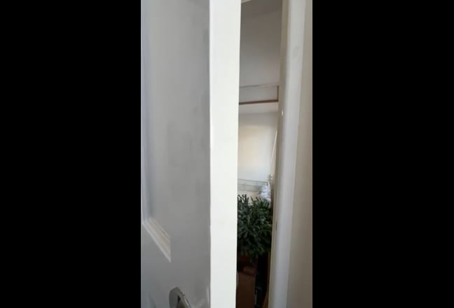 Single En-suite Garage Room - Available ASAP Main Photo