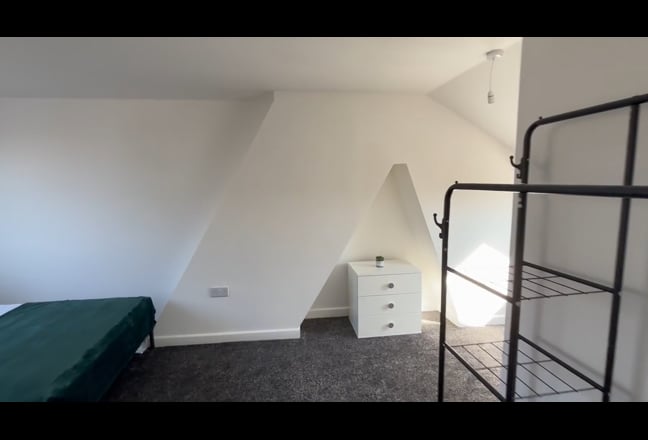 Spacious Rooms In Failsworth | Gorgeous Property Main Photo