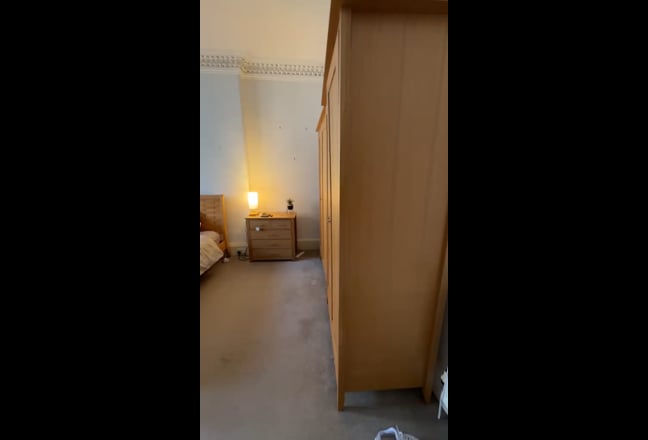 Master bedroom in shared Easter Road flat Main Photo