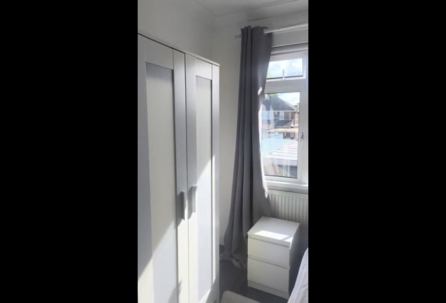 *Available Now*. Professional House 1 Double Room  Main Photo