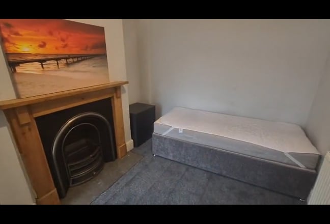 Double room  Clarke Road NN1  Main Photo
