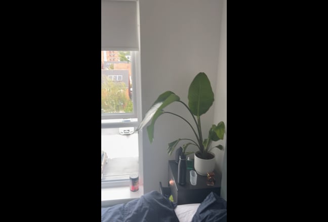 Large Double Bedroom & Ensuite with Balcony  Main Photo