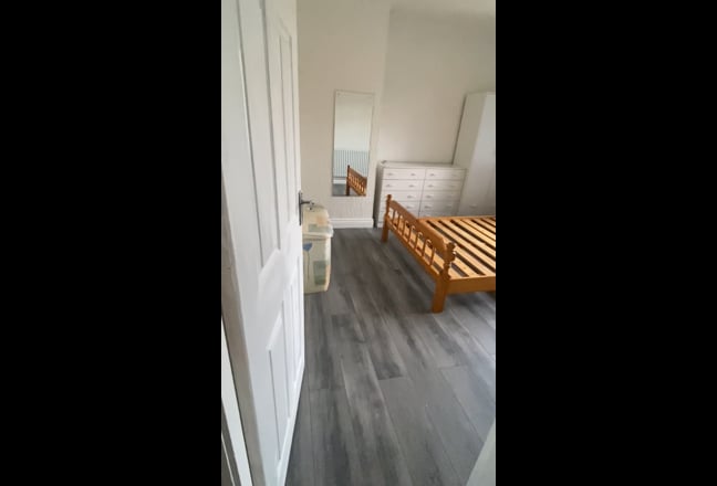 1 double bedroom for rent Main Photo
