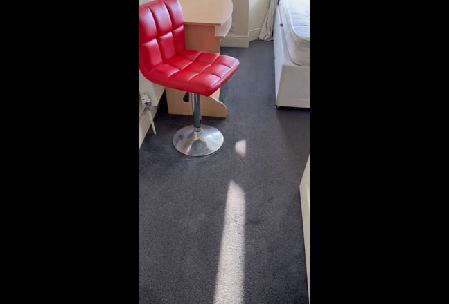 En suite Double available now  Main Photo