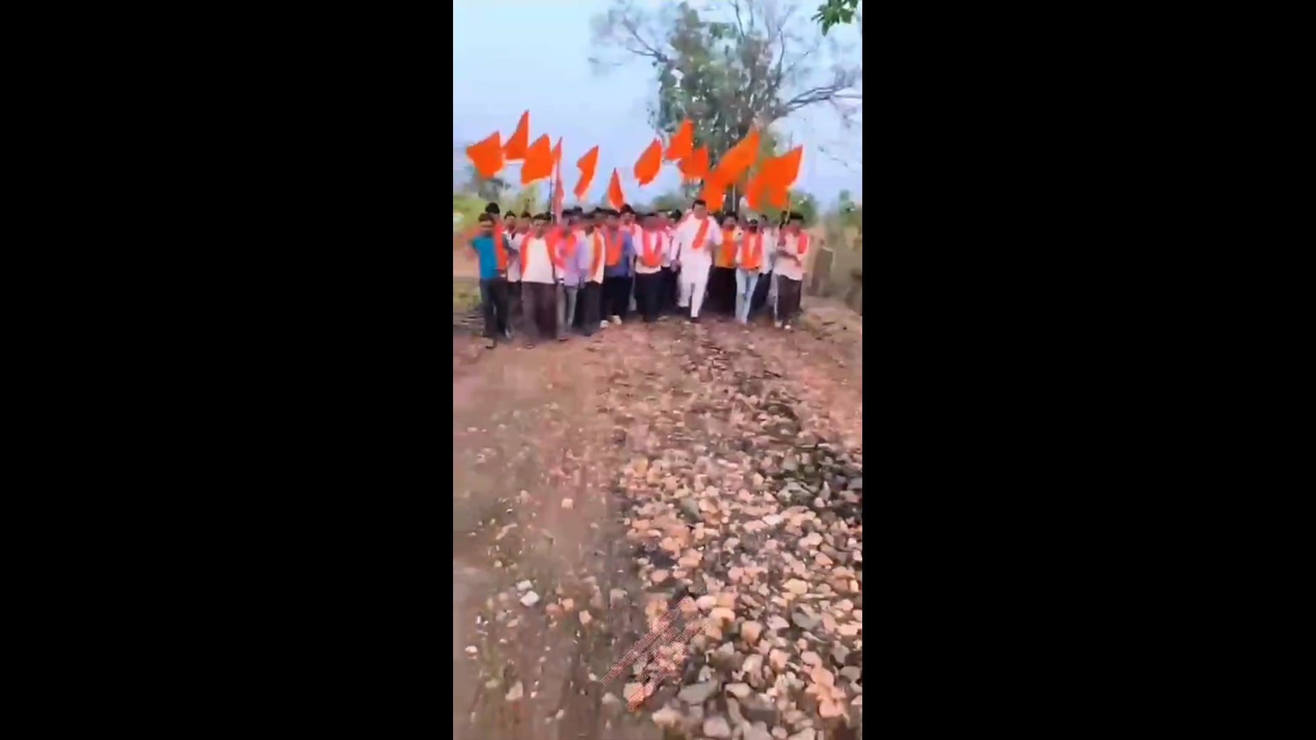 लोकनेते अरविंद कात्रटवार यांच्या ईशारानंतर जागे झाले प्रशासन चांभार्डा बायपास मार्ग