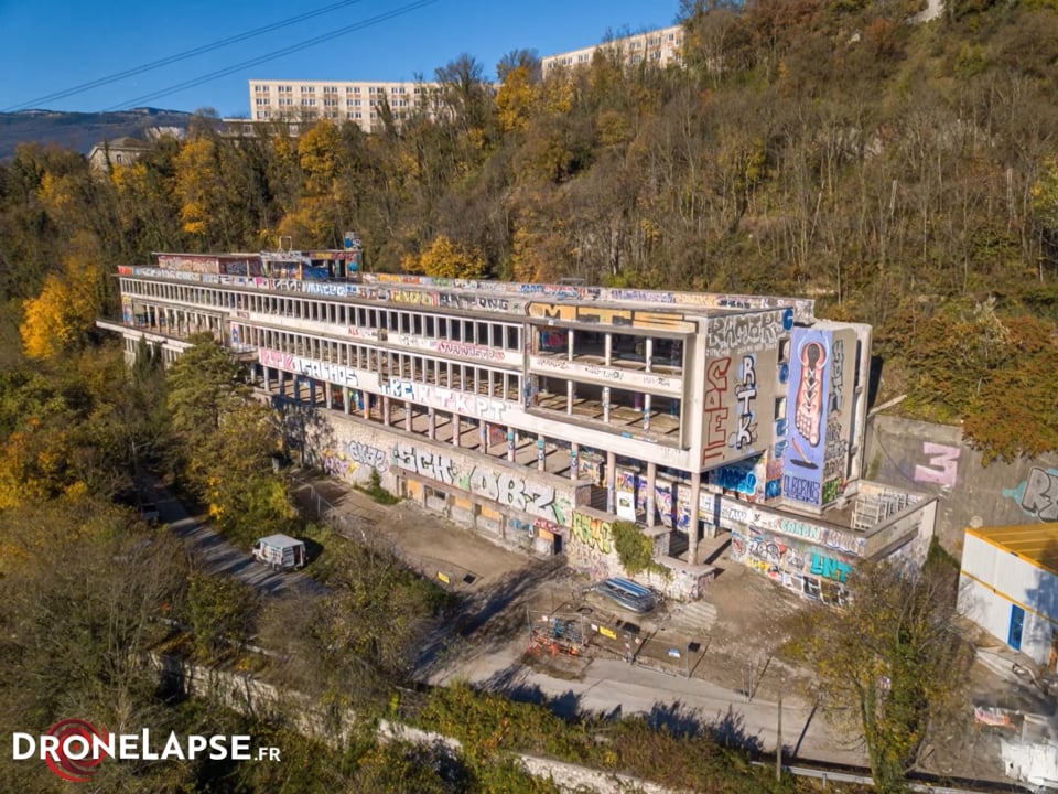 The Babel Community, l'ancien Institut Dolomieu réhabilité, sur les pentes de la Bastille à Grenoble
